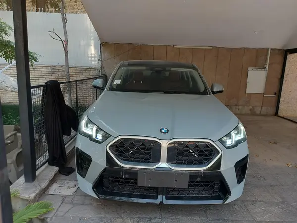 بی ام و X2