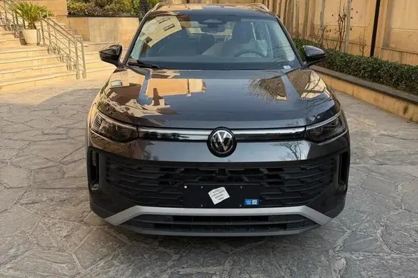 عکس فولکس تایرونL