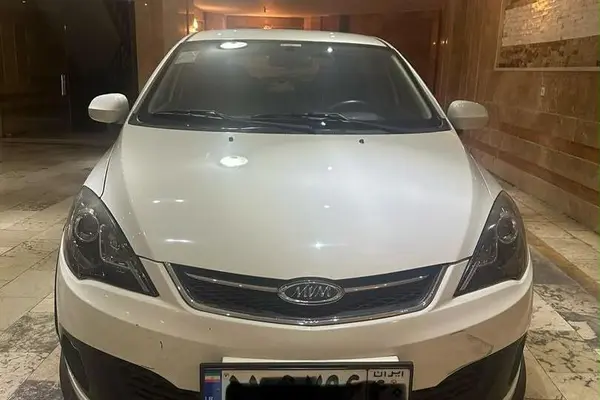 ام وی ام 315هاچ بک