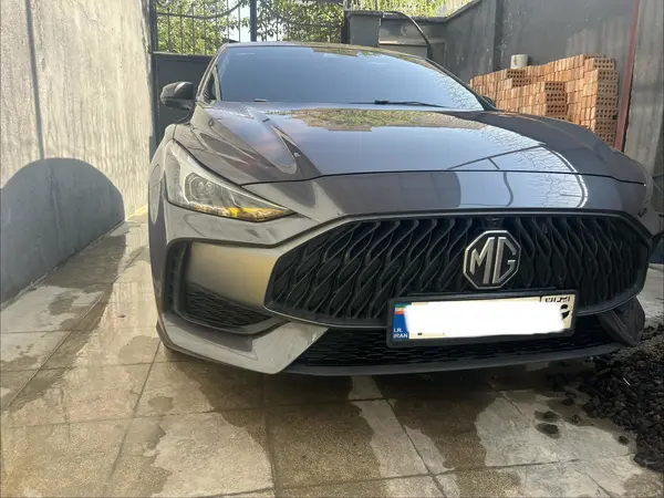 ام جی GT