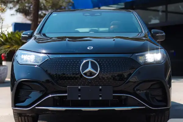 بنز EQE SUV