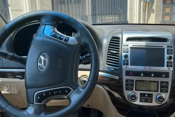عکس هیوندای سانتافه