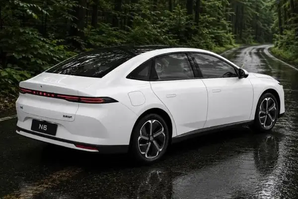 عکس نیسان N6