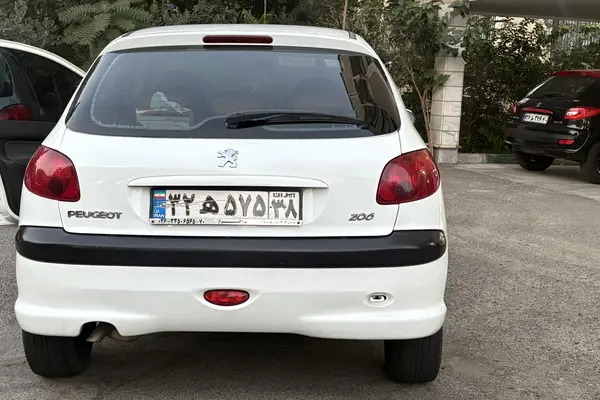 پژو 206