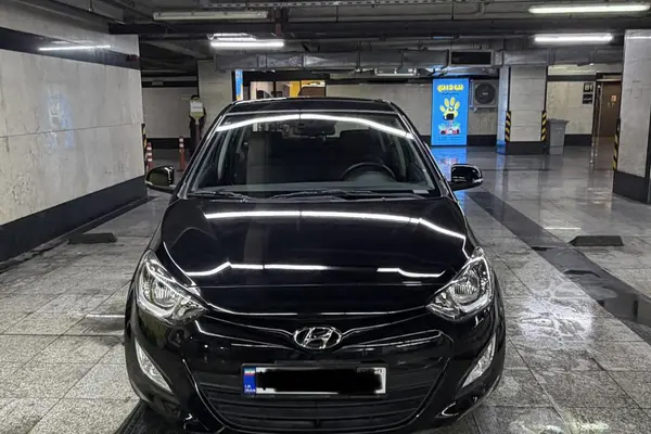 هیوندای i20