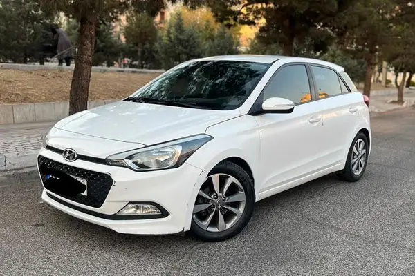 i20