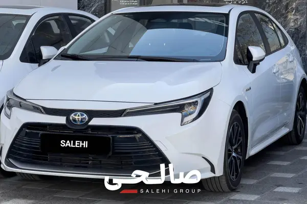 عکس تویوتا لوین هیبرید