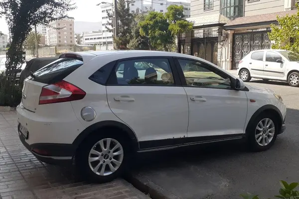 ام وی ام 315هاچ بک