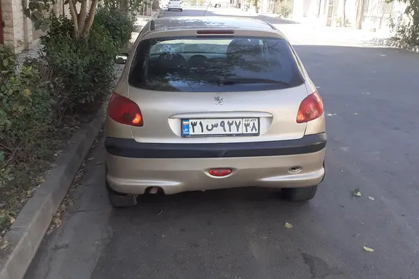 پژو 206