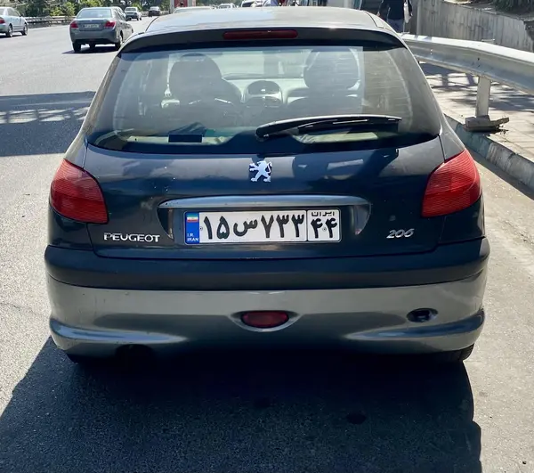 پژو 206