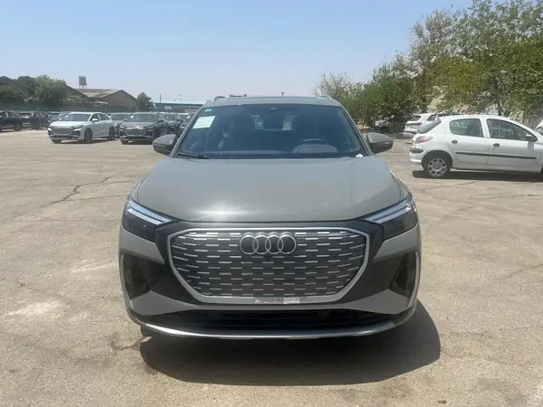 آئودی Q4 e-tron