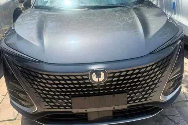 چانگان UNI-T