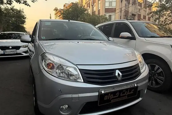 عکس رنو ساندرو