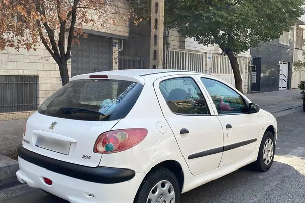 پژو 206