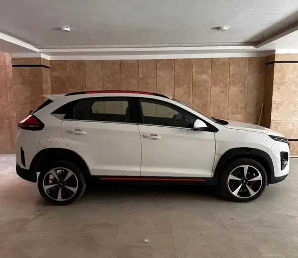 ام وی ام X33 کراس