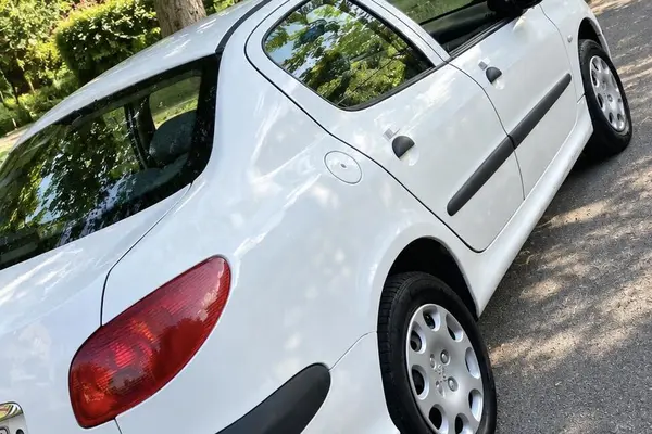 پژو 206 SD