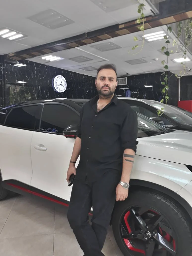 بهراد نیکومنش - مشاور نمایشگاه
