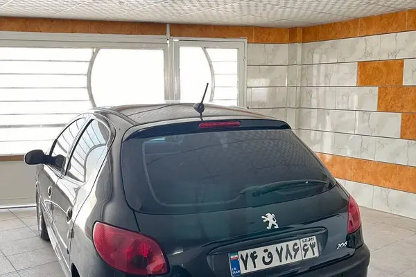 پژو 206