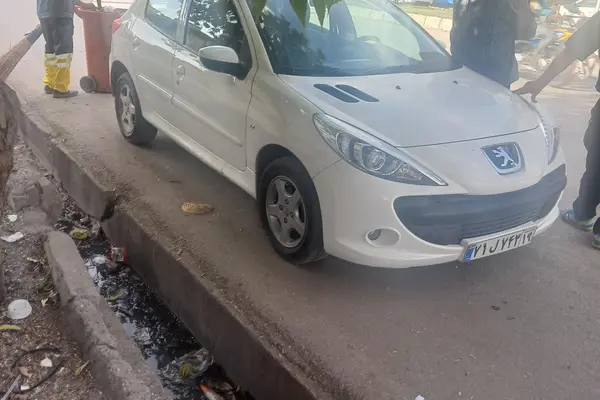 پژو 207
