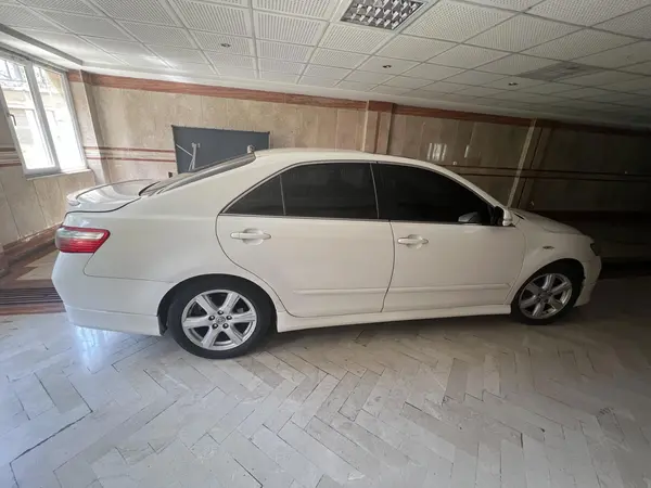 عکس تویوتا کمری
