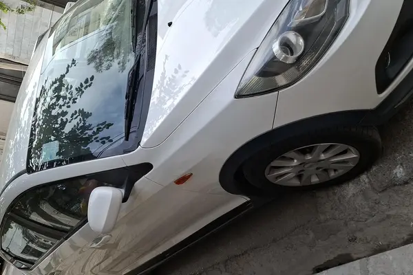 ام وی ام 315هاچ بک