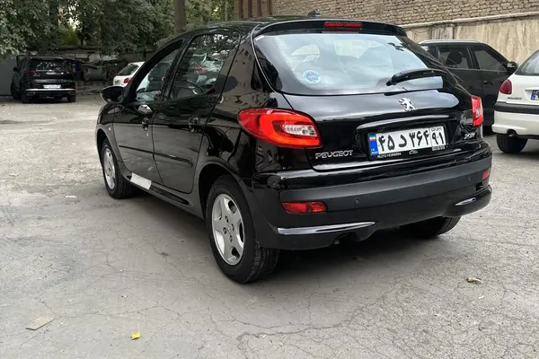 پژو 207