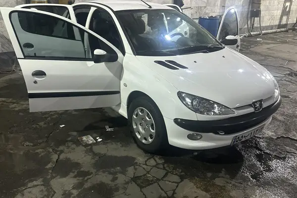 پژو 206