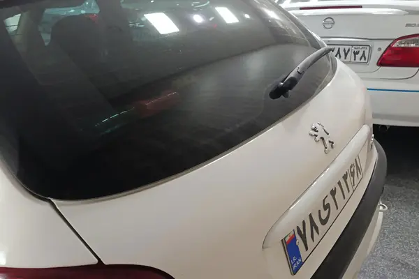 پژو 206