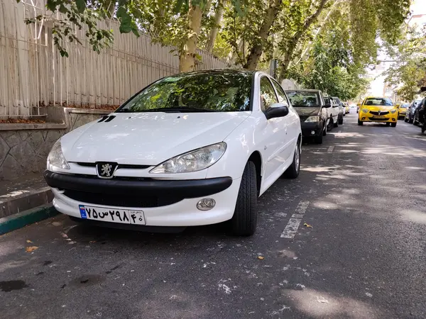 پژو 206