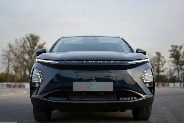 فونیکس FX EV