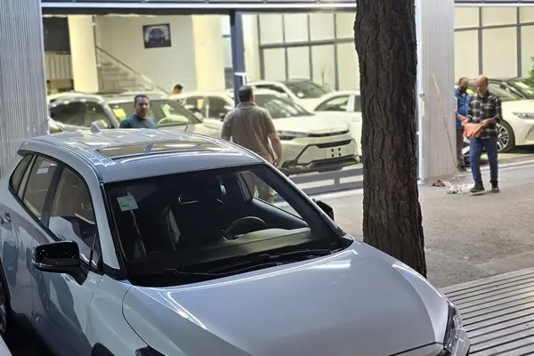 عکس تویوتا کرولا کراس هیبرید