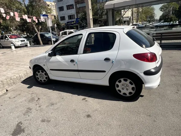 پژو 206