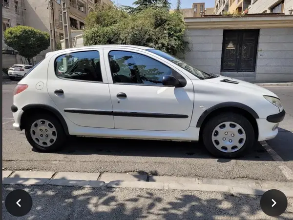 پژو 206