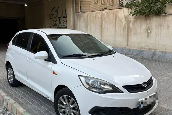 ام وی ام 315هاچ بک