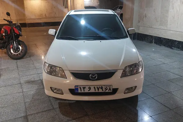 عکس مزدا 323