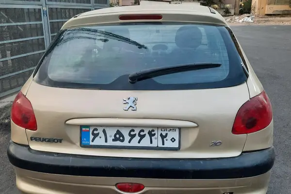 پژو 206