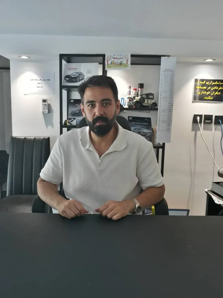 مدیر نمایشگاه اتوگالری صحرا