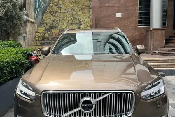 ولوو XC90