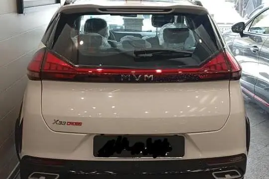ام وی ام X33 کراس