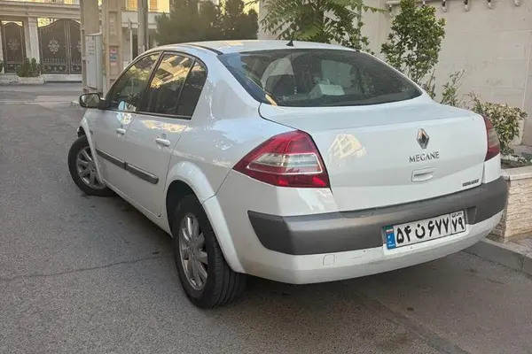 رنو مگان (مونتاژ)
