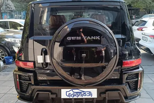 عکس تانک 700