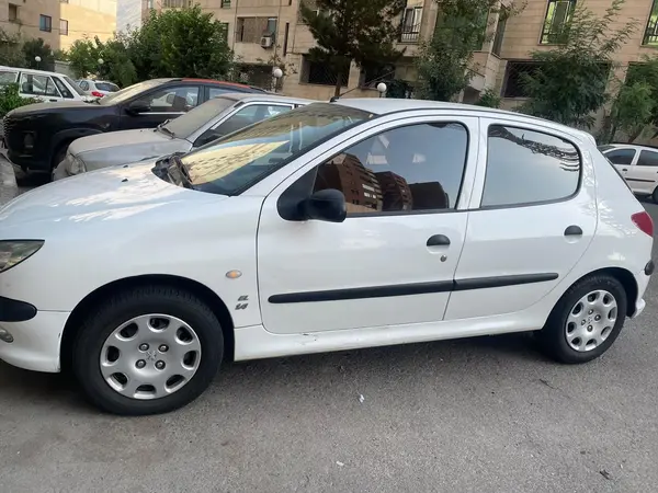 پژو 206