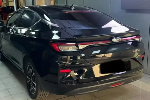 کی ام سی eJ7