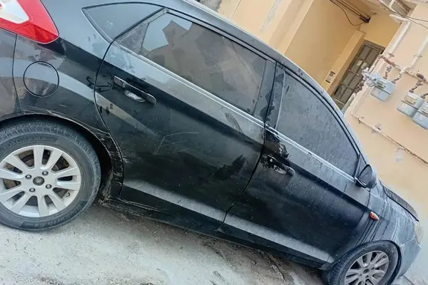 ام وی ام 315هاچ بک