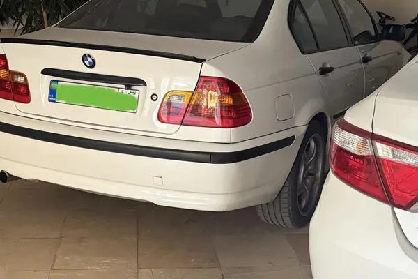 بی ام و سری 3 سدان