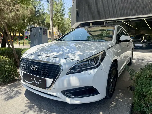 هیوندای سوناتا هیبرید