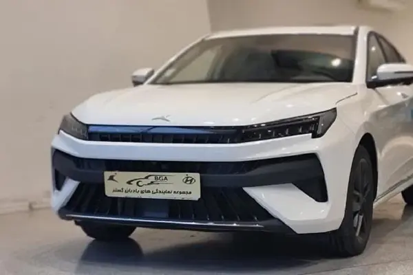 کی ام سی J7