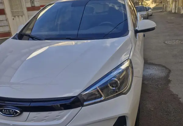 عکس ام وی ام آریزو 5ev