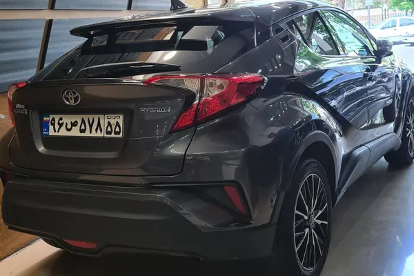عکس تویوتا C-HR هیبرید