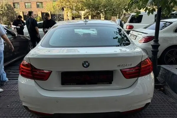 بی ام و سری 4 گرن کوپه
